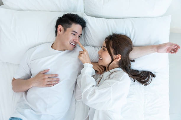 50代夫婦必見！ベッドでの睡眠が夫婦関係を強化する理由とは